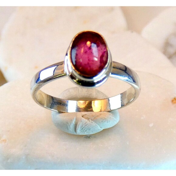 Natural 1.5Ct Pink Tourmaline Sterling Silver Solitaire Ring Sz 7.75 - Picture 6 of 8